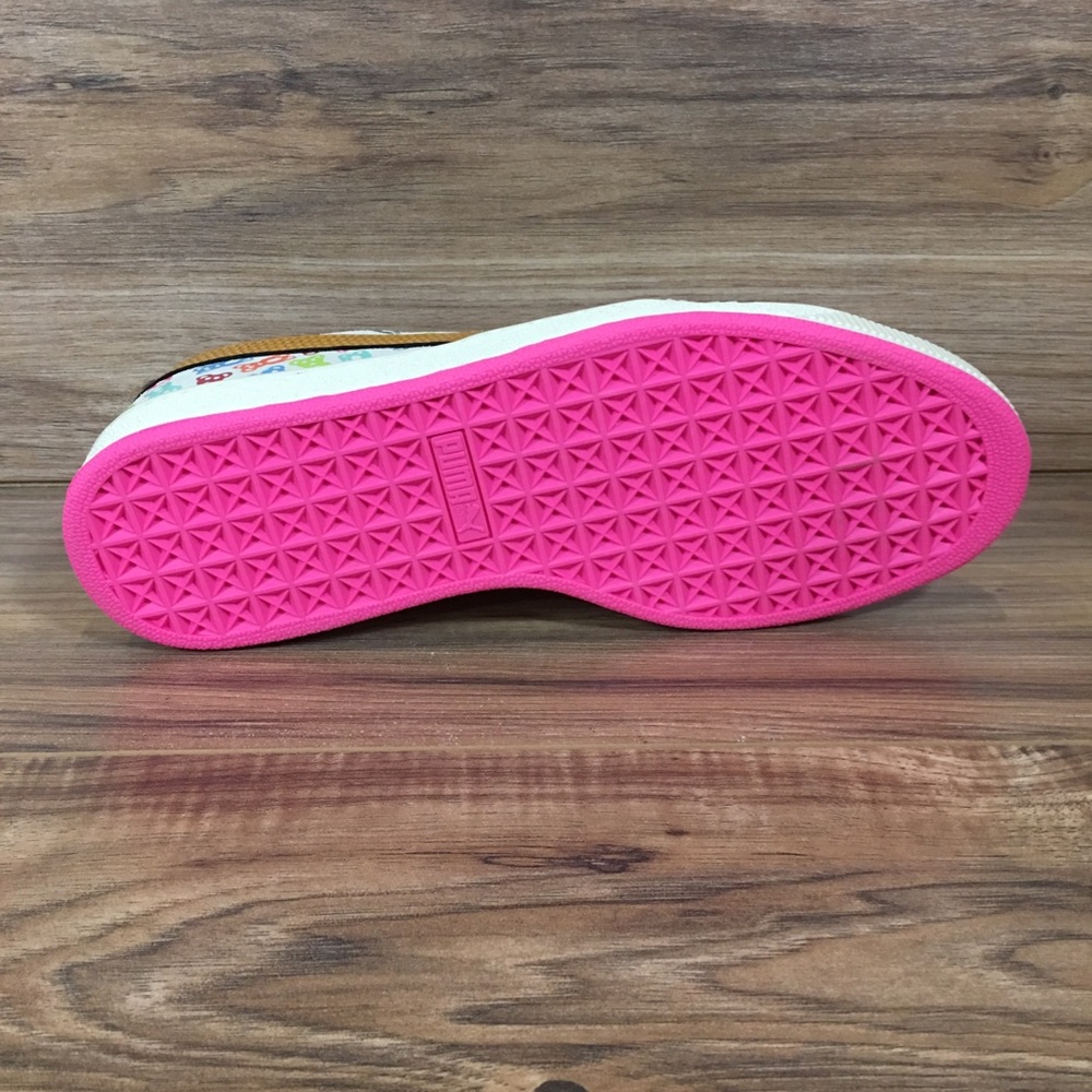 <SOLD>PUMA Gummy Bears Suede Whisper Pink Bottom - Picture 5 of 5